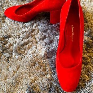 Salvatore Ferragamo Arezzo Red Suede Pump Sz 7